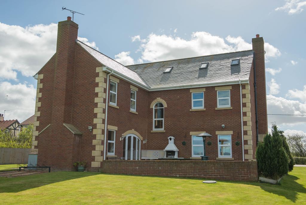 Carr Villa Dinnington Екстер'єр фото