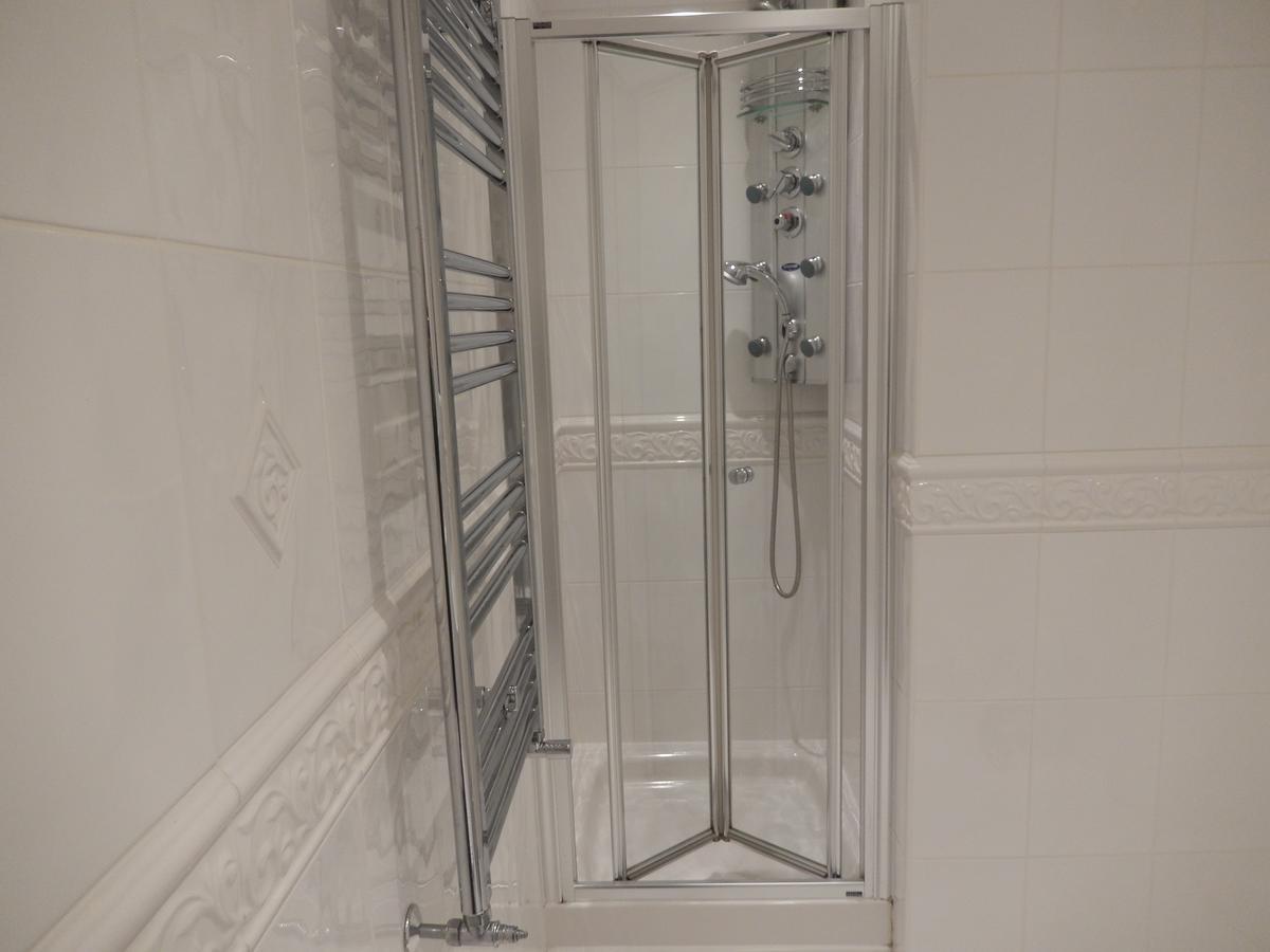 Carr Villa Dinnington Екстер'єр фото