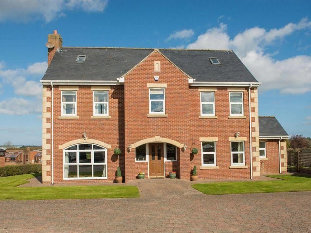 Carr Villa Dinnington Екстер'єр фото